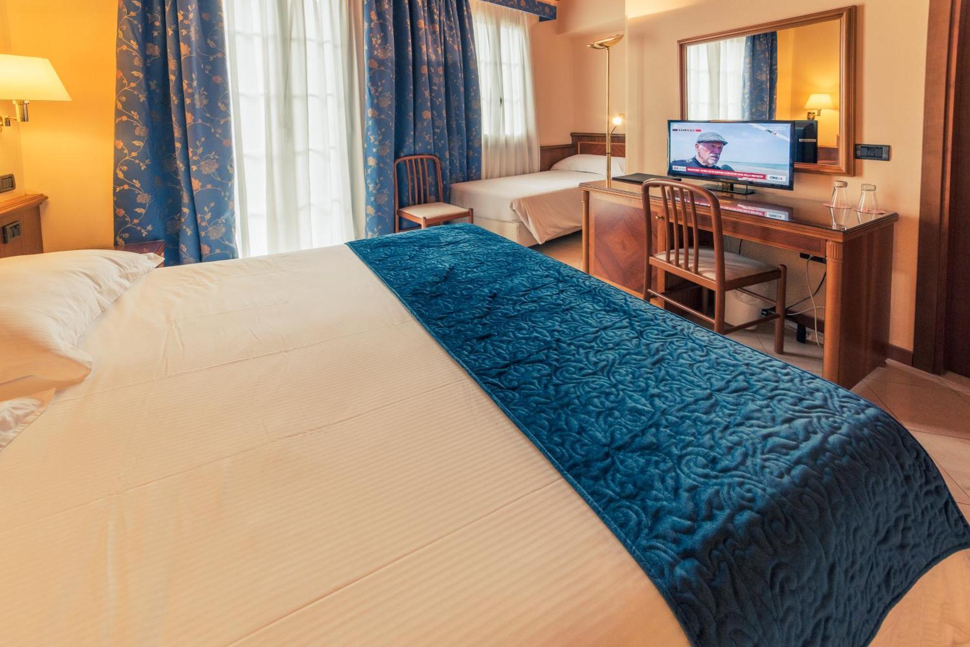 Hotel Bettina Mergozzo Buitenkant foto